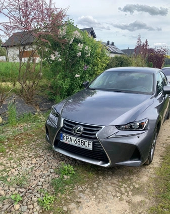 Lexus IS cena 119000 przebieg: 28530, rok produkcji 2018 z Kraków małe 67